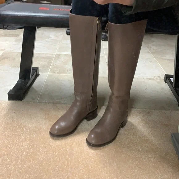 Tory Burch 7.5 Tall Leather Riding Boot Brand New
